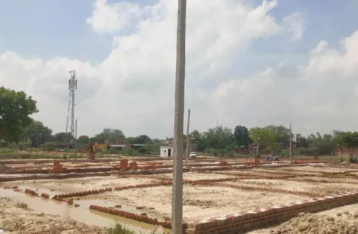  900 Sq.ft. Residential Plot for Sale in Bhimsen, Kanpur