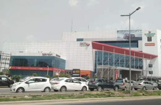  2600 Sq.ft. Office Space for Rent in Sector 54 Gurgaon