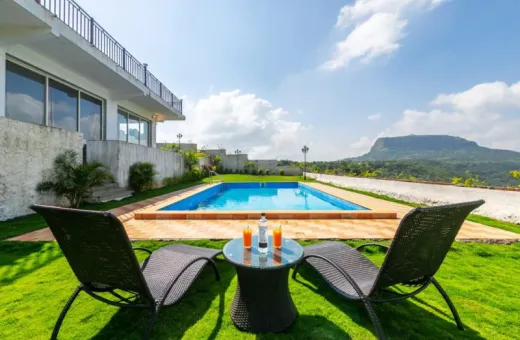 7 BHK 5000 Sq.ft. House for Rent in Lonavala Road, Pune