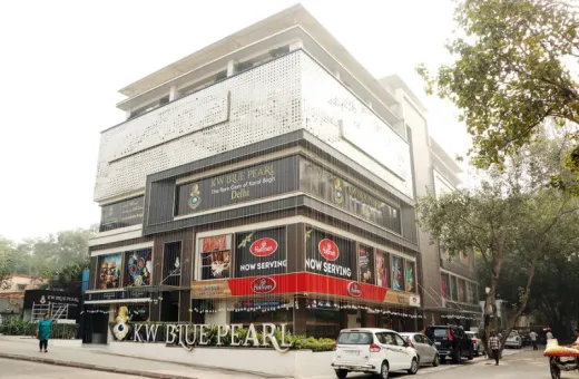  20 Sq.ft. Commercial Shop for Sale in Karol Bagh, Delhi