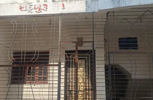 3 BHK 1400 Sq.ft. House for Sale in Kamrej, Surat