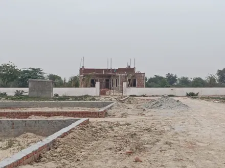  100 Sq. Yards Residential Plot for Sale in Yamuna Expressway, Greater Noida