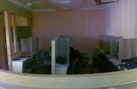  484 Sq.ft. Office Space for Sale in Prahlad Nagar, Ahmedabad