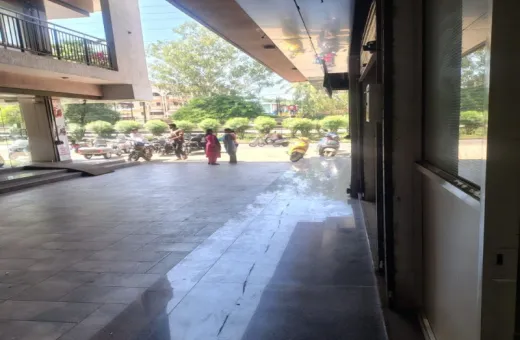  420 Sq.ft. Commercial Shop for Rent in Indira Nagar, Nashik